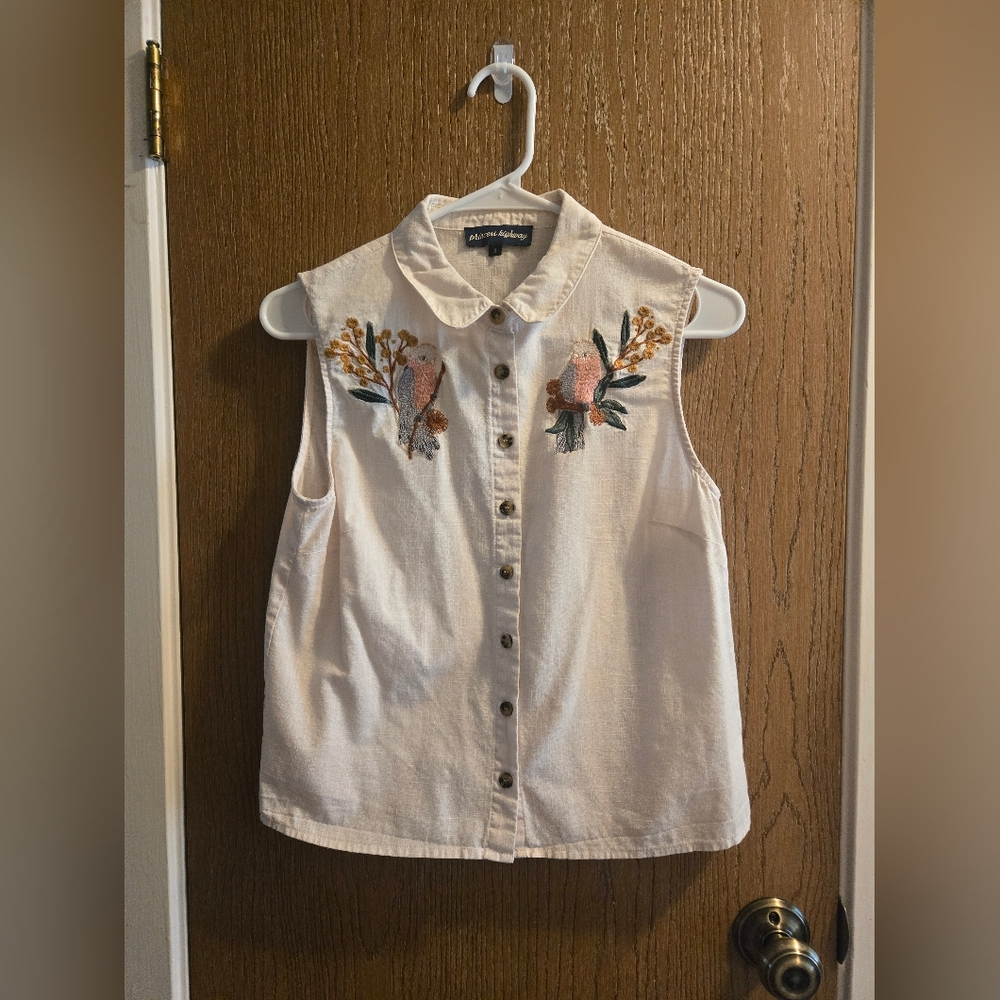 Modcloth Cream Linen Sleeveless Embroidered Button-Down Shirt